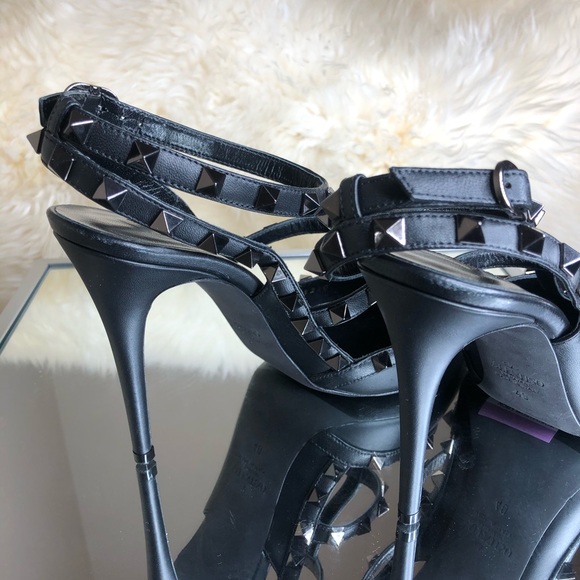 VALENTINO ROCKSTUD LEATHER PUMPS - Picture 6 of 14